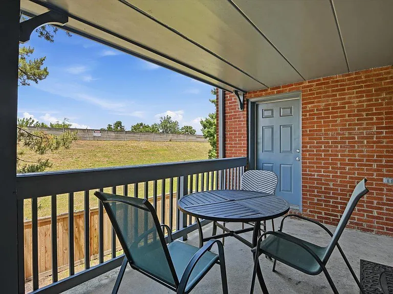 545 Colecroft Ct — Photo 16
