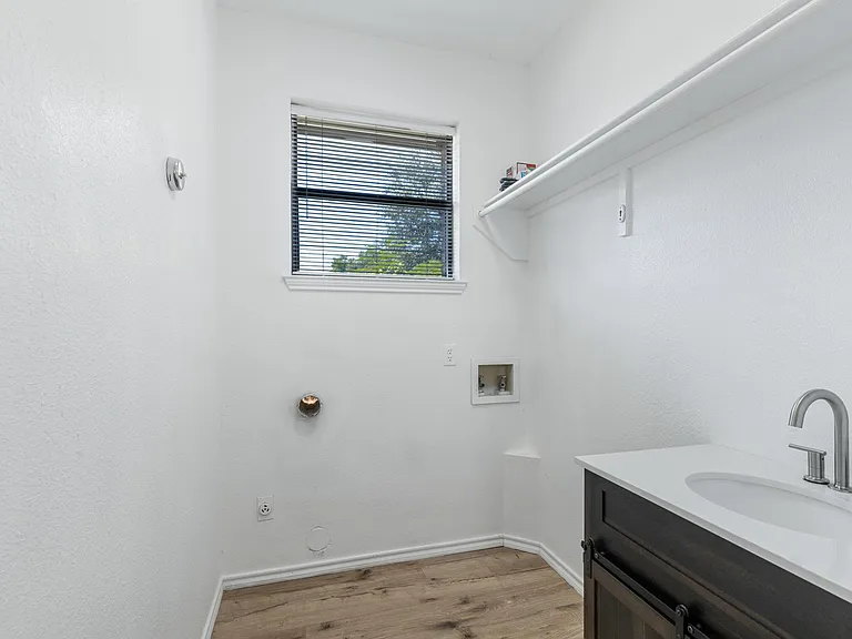 2601 Kimberly Dr — Photo 24