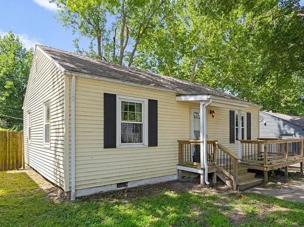 1225 NE 43rd St, Kansas City, MO 64116