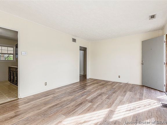5th image of 1524 Ellwanger Avenue