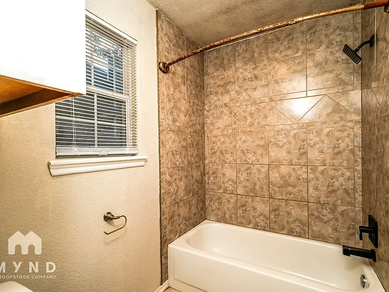 4417 W Toledo St — Photo 14