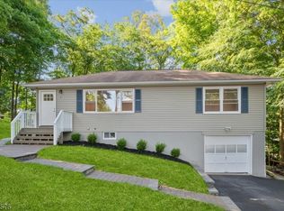 1 Rhode Island St, Lake Hopatcong, NJ 07849