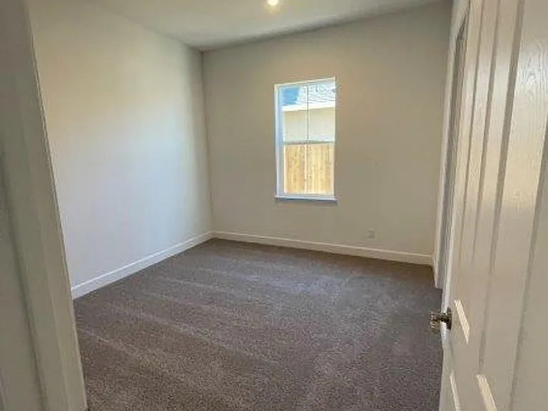 10463 Arnado St — Photo 30