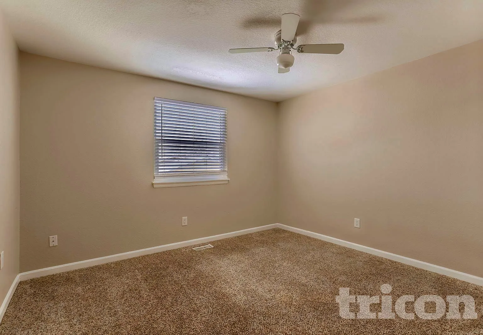 18871 East Gunnison Place Aurora CO — Photo 4