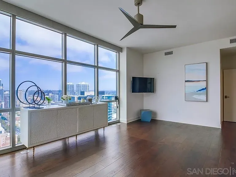 800 The Mark Ln #2801 — Photo 32