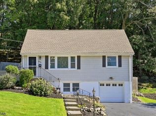 138 Rafkind Rd, Bloomingdale Boro, NJ 07403