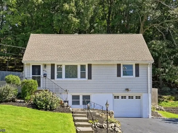 138 Rafkind Rd, Bloomingdale Boro, NJ 07403