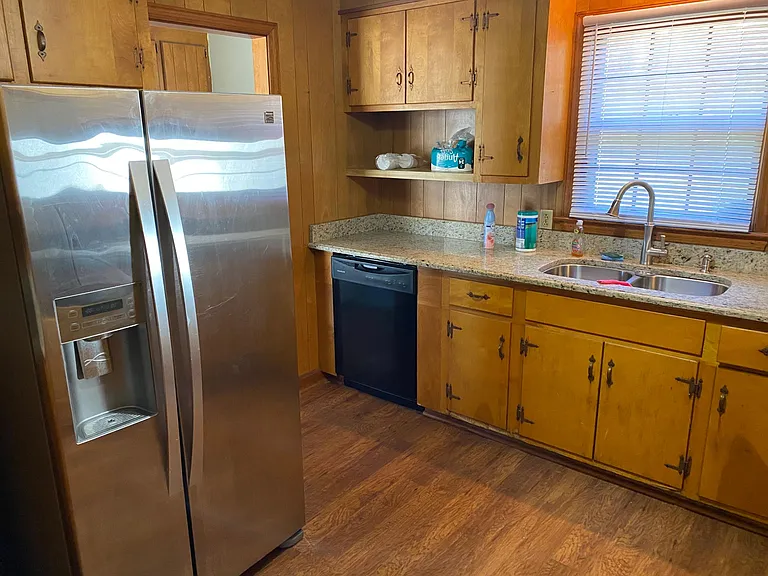 2416 Rosemary Ave — Photo 4