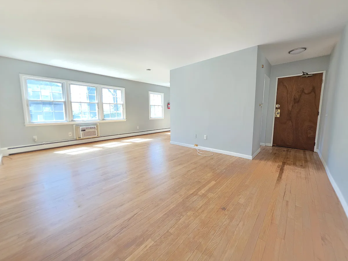 Building Photo - 48D Stonehurst Blvd #48D