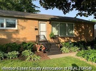 3188 Woodland Ave, Windsor, ON N9E 1Z3