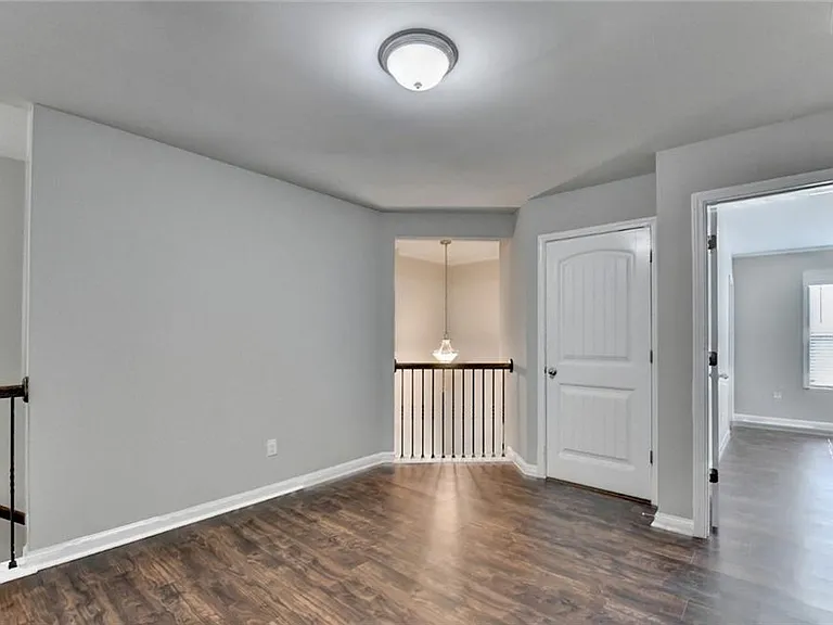 7245 Heritage Oak Ct — Photo 30