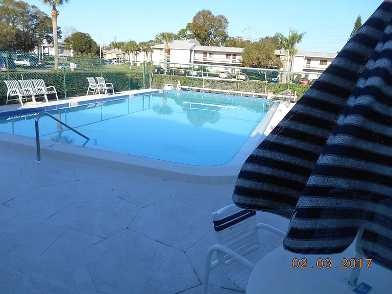 126 Caryl Way — Photo 2