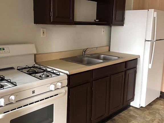 3rd image of 4701 E Washington St APT 21