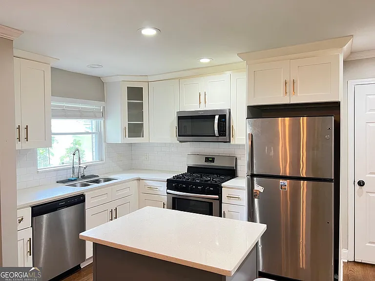2756 Plantation Dr — Photo 4