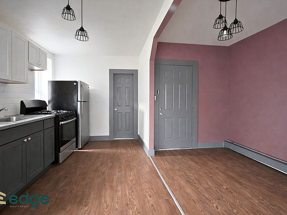 4th image of 1930 Pacific St APT 3A