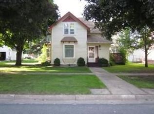 138 1st St SE, Blooming Prairie, MN 55917