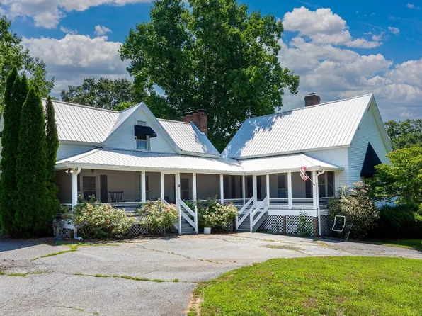 1124 Tugaloo Rd, Landrum, SC 29356
