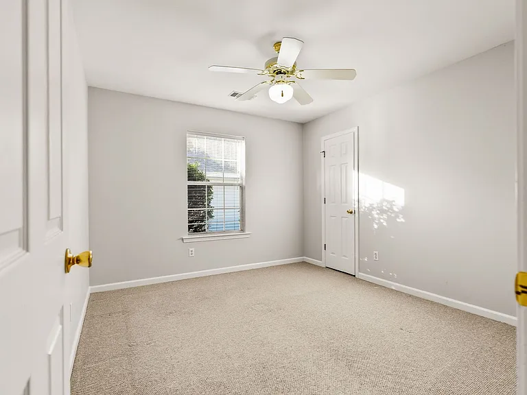 12711 Misty Creek Dr — Photo 27