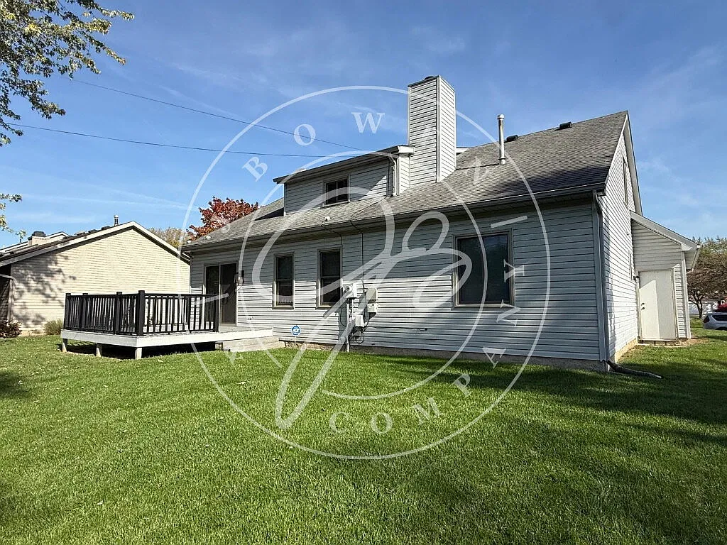 4 bed, 2.5 bath, 2100 sqft, $2,675 — Photo 2