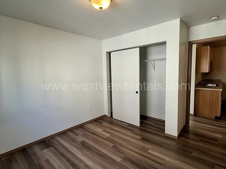 524 32nd St #404 — Photo 12