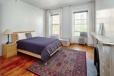 Rented by Warburg
