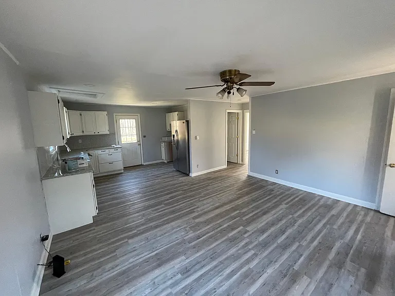 204 Williams Rd — Photo 2