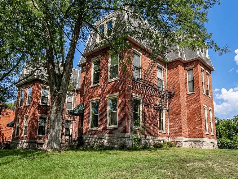 2154-2156 Sinton Avenue — Photo 3