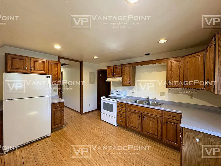 114 N Ontario St — Photo 3