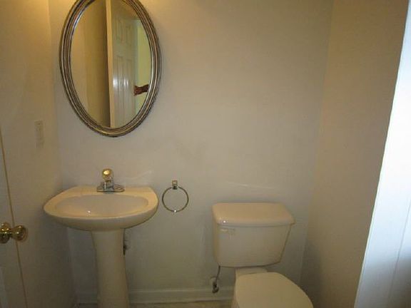 4th image of 1388 Penhurst Dr