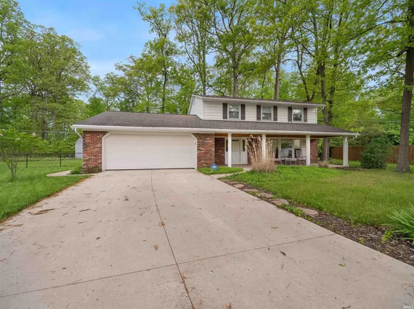 5703 Fontana Dr, Fort Wayne, IN 46815