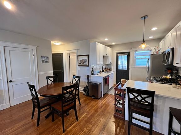 2nd image of 103 Welles Ave APT 1R
