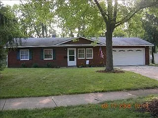 1441 Robinwood Dr photo 1