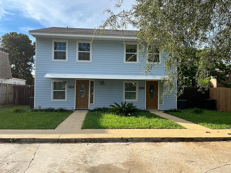 2102 Bay Rd — Photo 1