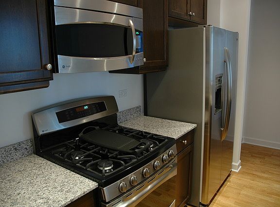 5th image of 1201 S Prairie Ave APT 3104