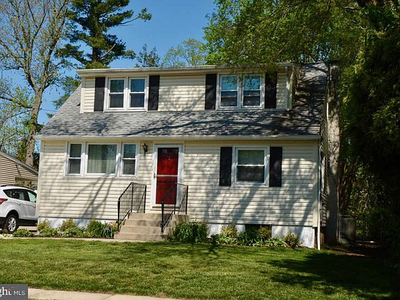 2nd image of 622 Longwood Ave