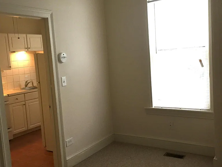 809 N Van Buren St #1A — Photo 12
