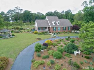 8332 Muirfield Dr, Fuquay Varina, NC 27526