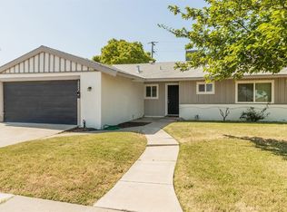 19649 Royal Ln, Lemoore, CA 93245