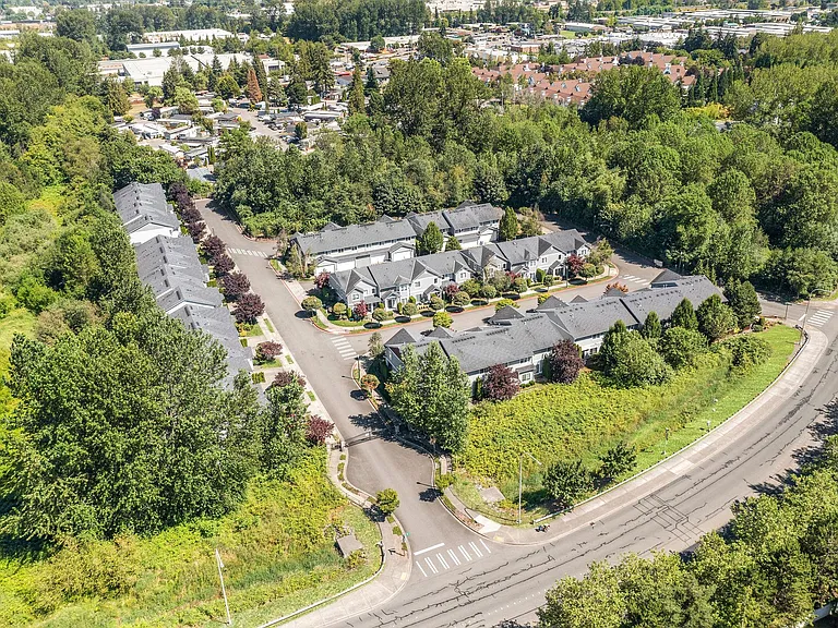Watertree Place Townhomes — Photo 20