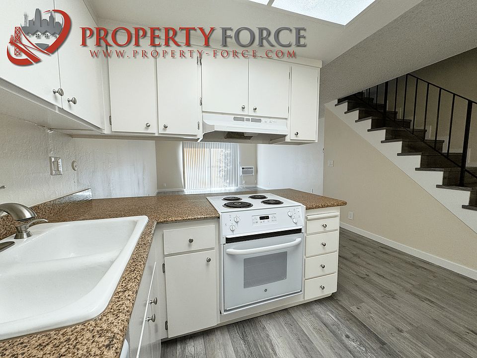 1st image of 946 Tamarack Ln #12