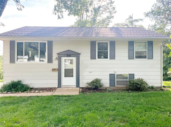 12 Elmwood Dr, Rolla, MO 65401