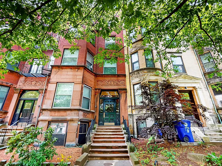 1071 Beacon St — Photo 9