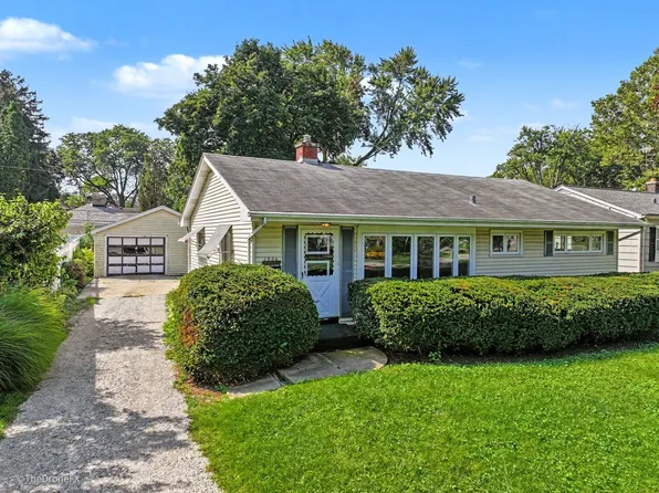 1006 Arbor Ave, Wheaton, IL 60189