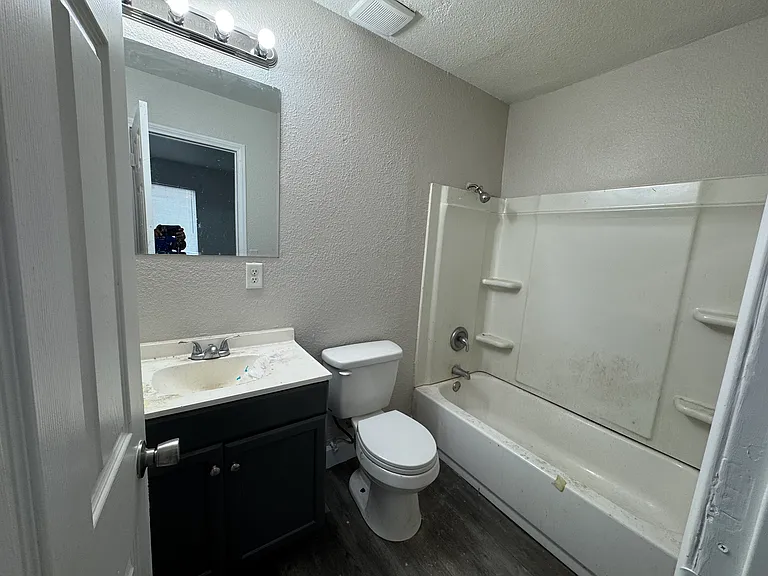 2829 Wheelwright Dr #B — Photo 11