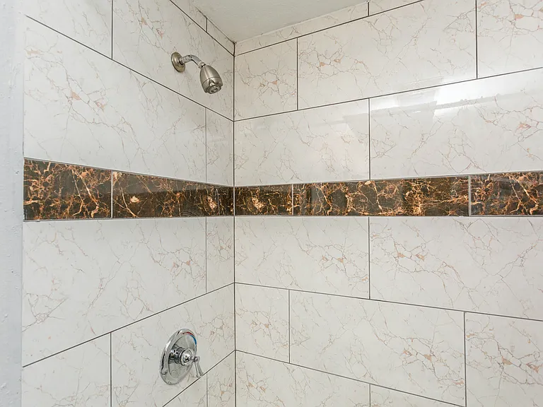 La Estancia Apartments — Photo 15