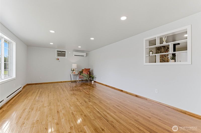 3rd image of 291 C Street SE