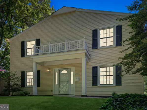 1732 Waldorf Ct, Crofton, MD 21114