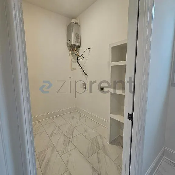 139 W Deaderick St — Photo 18