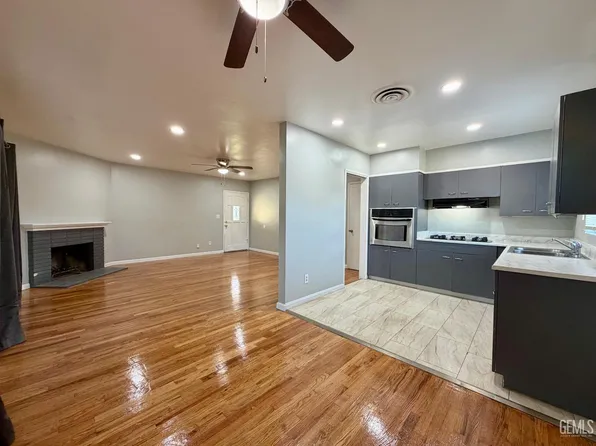 2216 Bradley Ave, Bakersfield, CA 93304