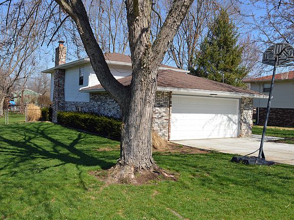 3rd image of 5666 Lake Michigan Dr